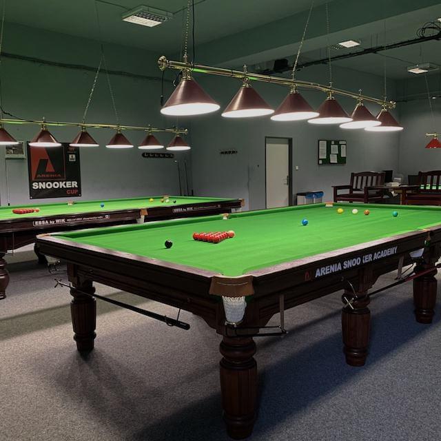 3 snooker tables